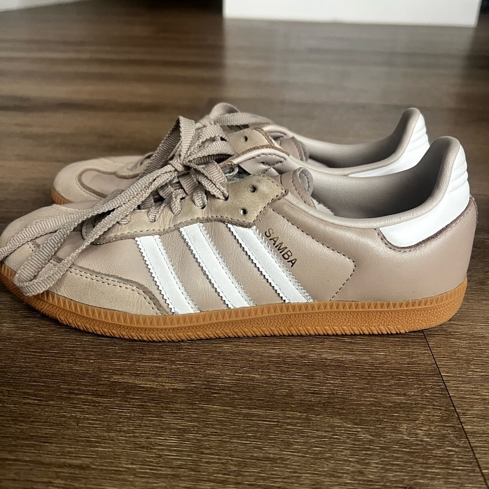 Adidas Samba Sneakers in Tan and White